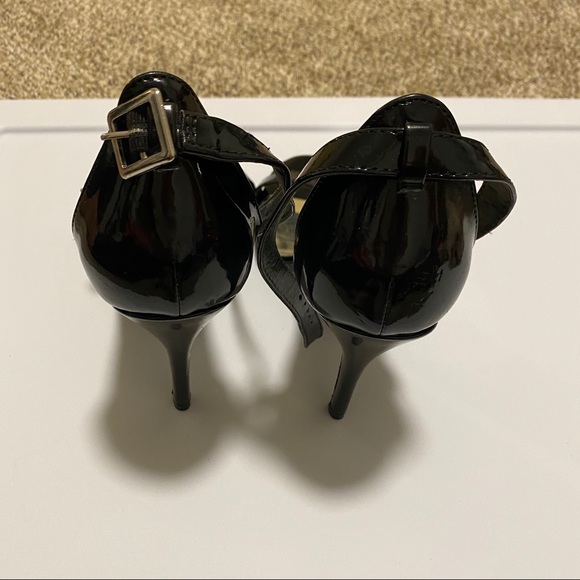 Madden Girl Shoes Black Strappy Sandals With 45 Heel Poshmark